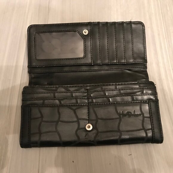 Mia DeLuca Ladies Black Wallet $5.00 AS AN ADD ON - Picture 5 of 5